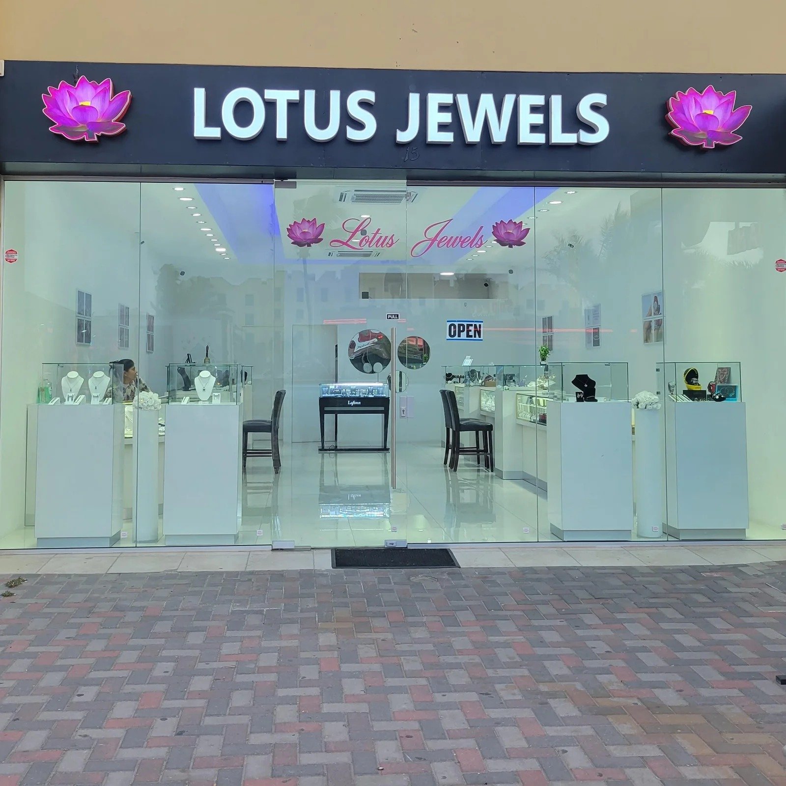 imgi 33 aruba lotus jewels may 2022 26 1
