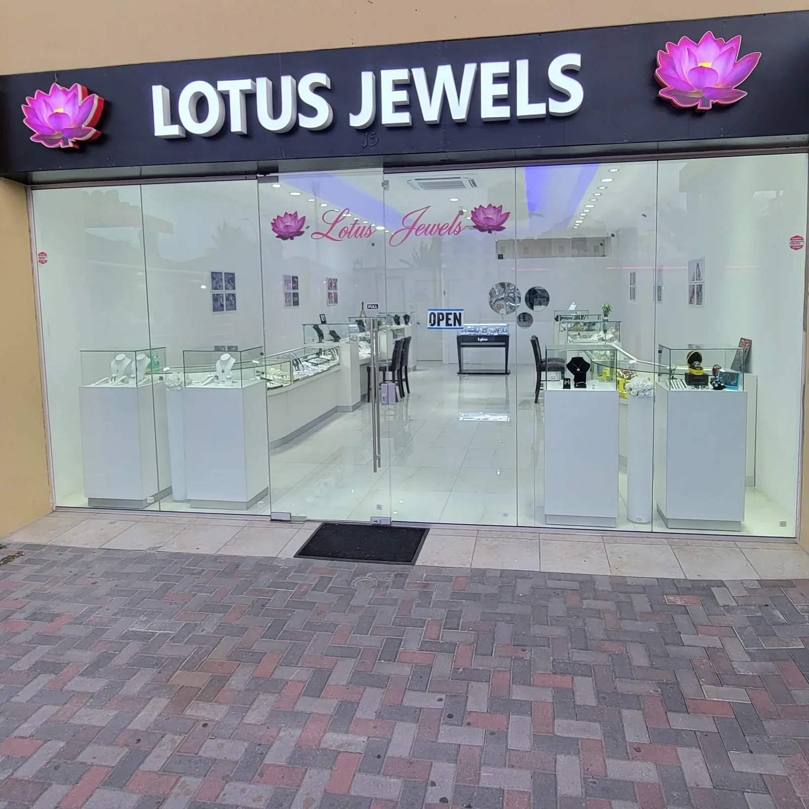imgi 36 aruba lotus jewels may 2022 27