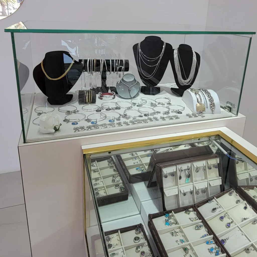 imgi 60 aruba lotus jewels may 2022 20.jpg